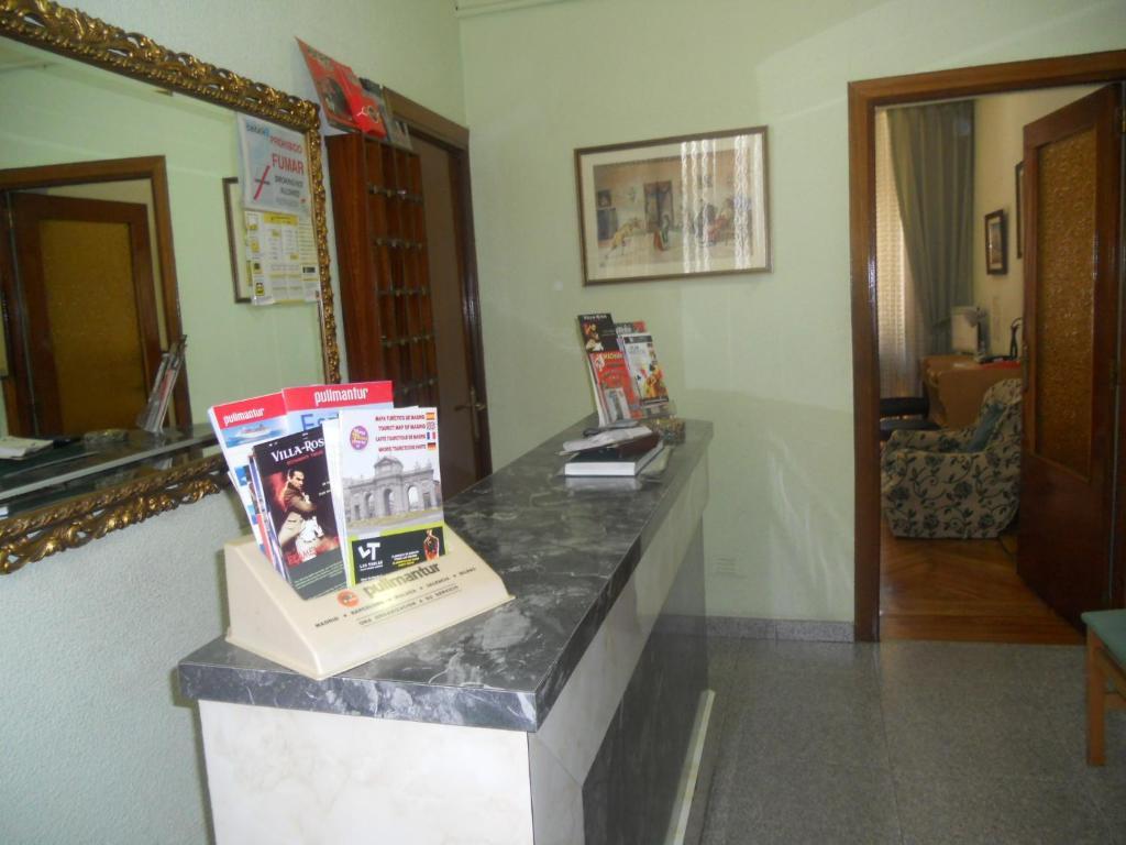 Hostal Olga - Madrid — Photos 2