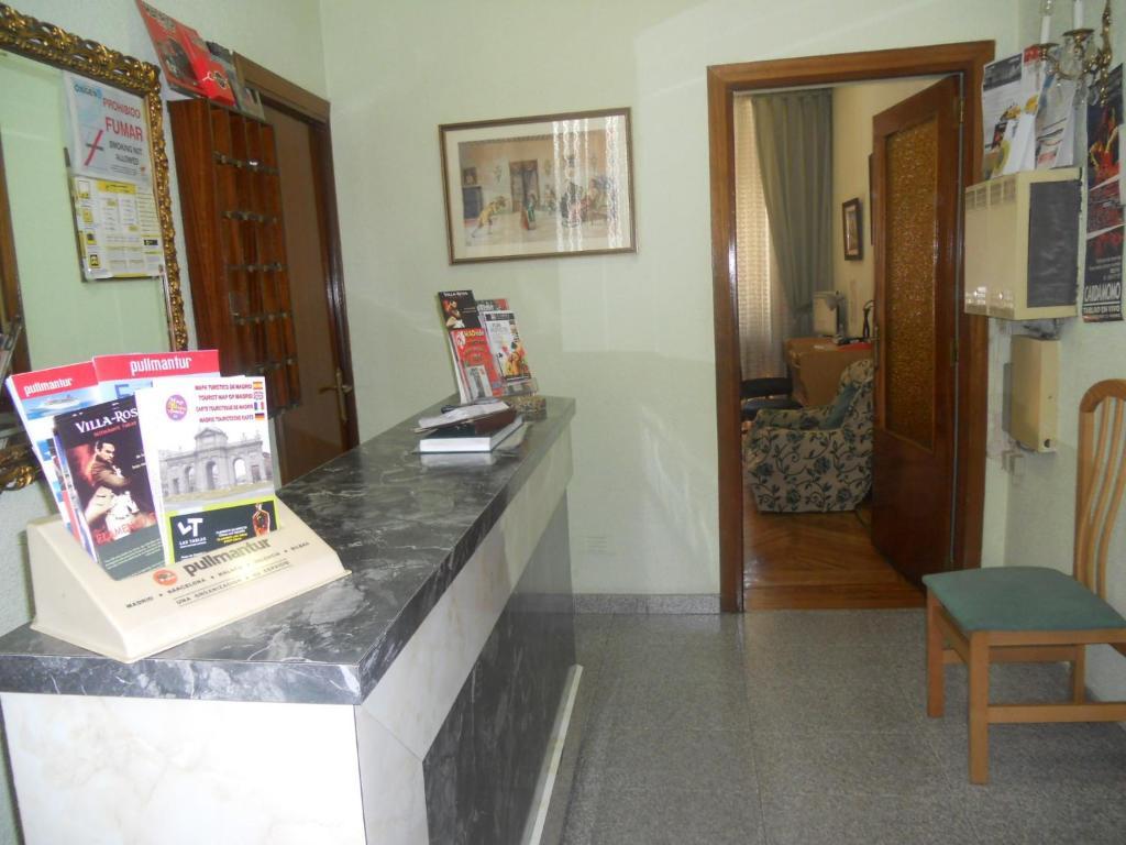Hostal Olga - Madrid — Photos 1